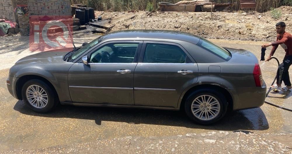 کرایسلەر 300